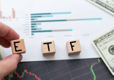 Short-Selling ETFs: Advanced Techniques for Downward Market Trends in the UK